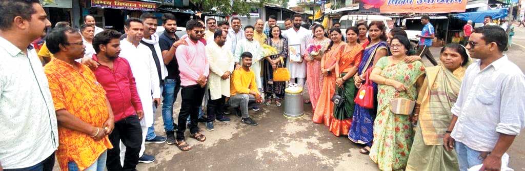 राज्यसभा सांसद इमरान प्रतापगढ़ी का जन्मदिन मनाया, अस्पताल में फल बांटे