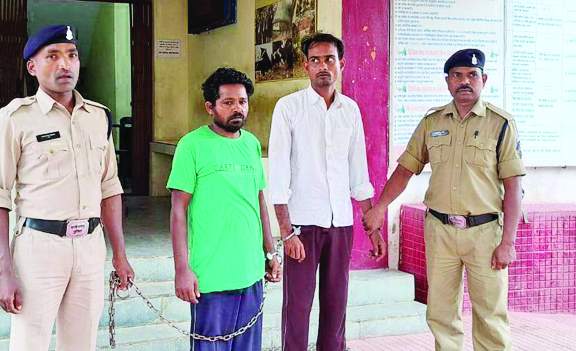 आदिवासी नाबालिग से गैंगरेप,  2 फरार आरोपी गिरफ्तार