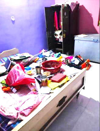 घर वाले सोते रहे, लाखों के जेवर और रुपये पार