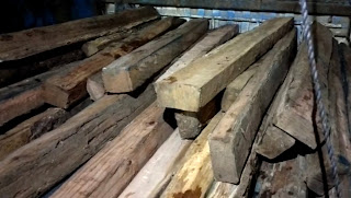 साल चिरान समेत वाहन जब्त