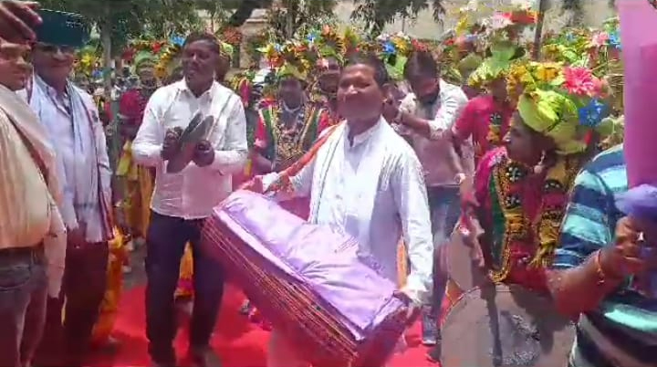 रायगढ़ में धूमधाम से मनाया विश्व आदिवासी दिवस  