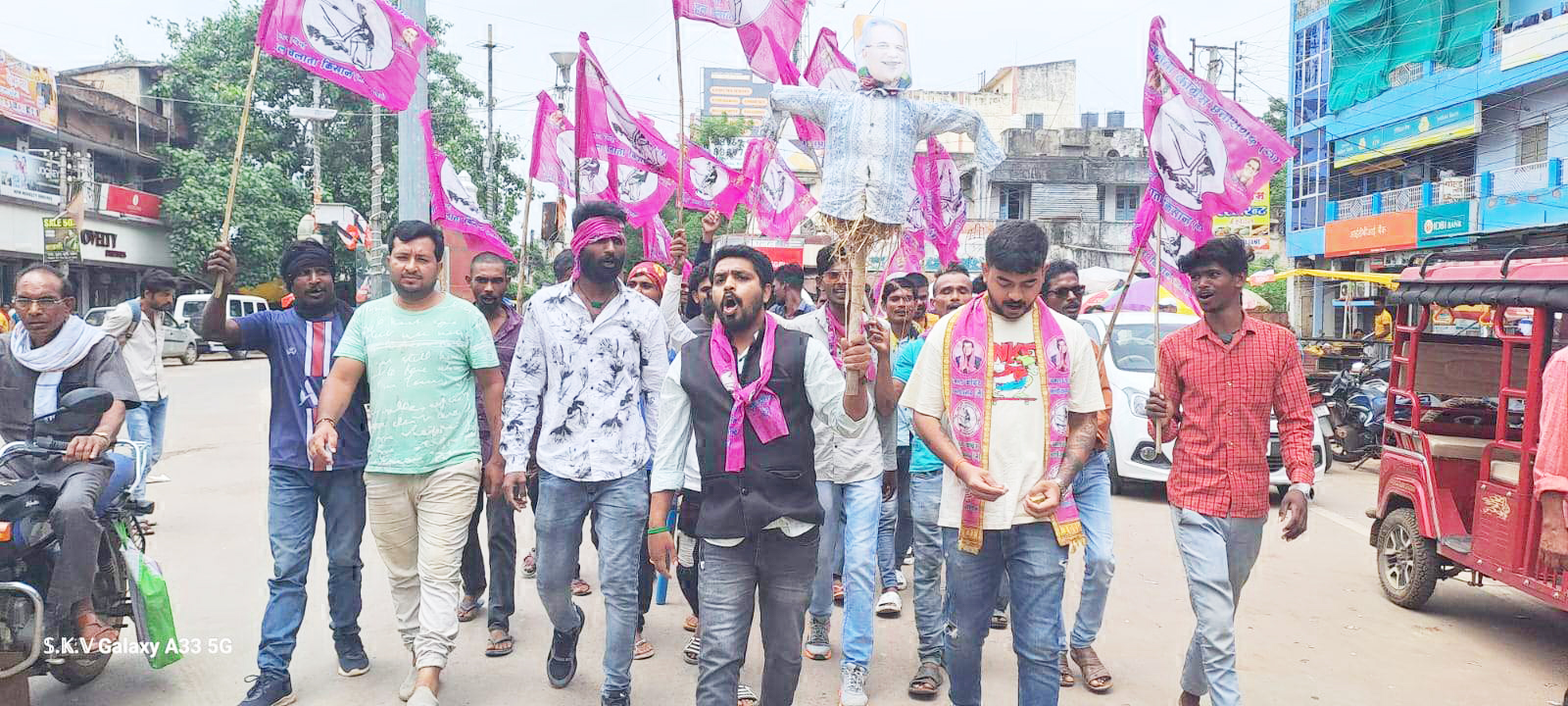 जकांछ ने रैली निकाल सीएम का फूंका पुतला जकांछ ने रैली निकाल सीएम का फूंका पुतला