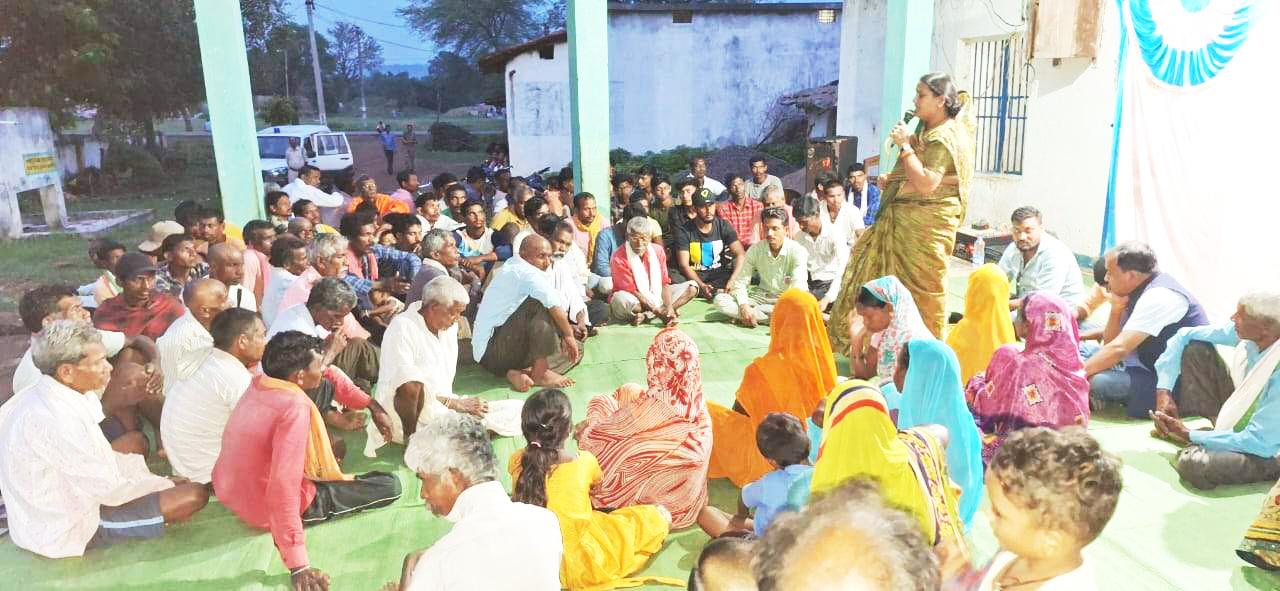 विधायक ने सागर-मुंजालकला में लगाई जनचौपाल विधायक ने सागर-मुंजालकला में लगाई जनचौपाल