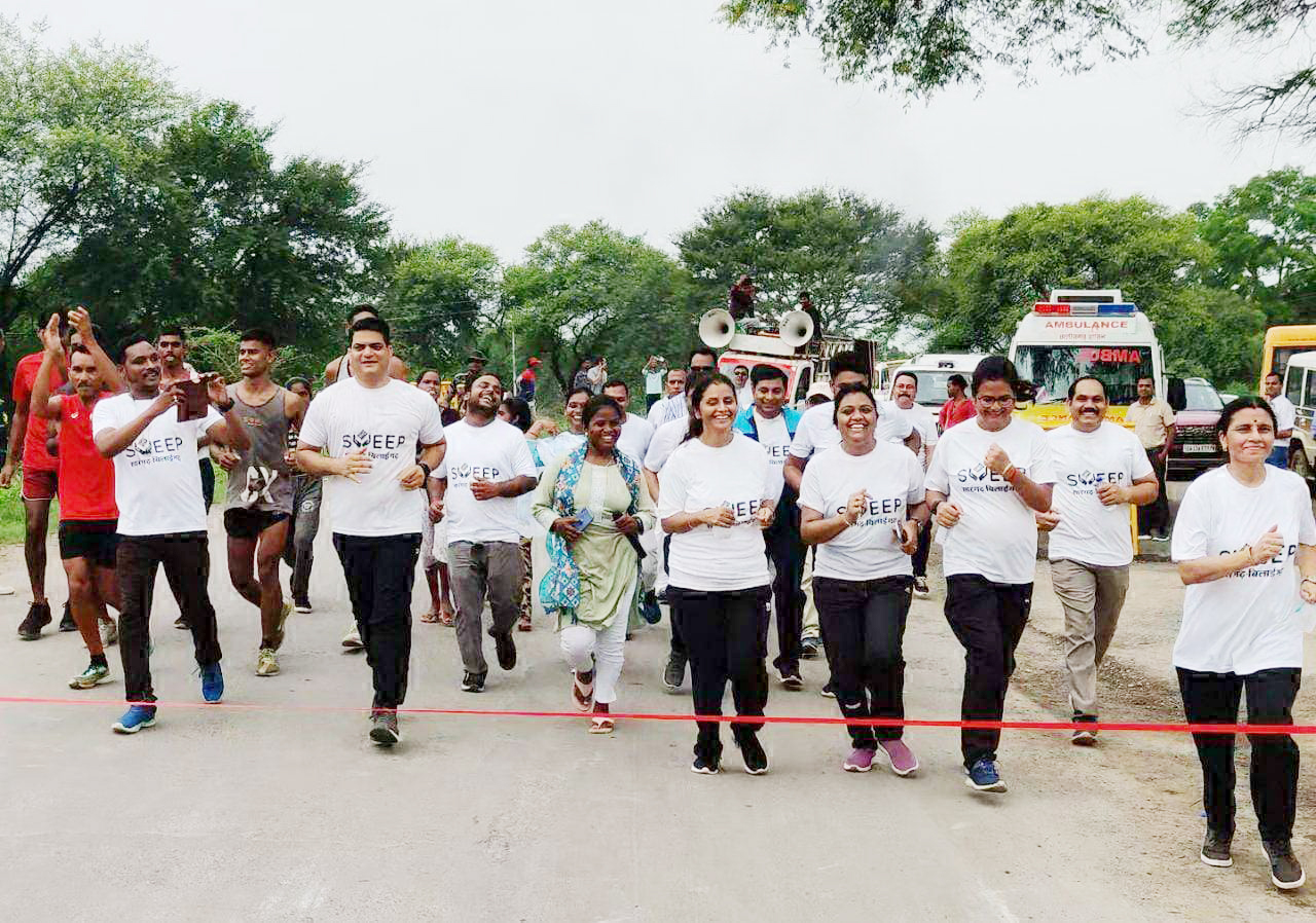 मतदाता जागरूकता दौड़:  सारंगढ़ बिलाईगढ़ सब्बो जाबो वोट देहे बर की गूंज