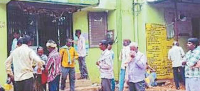 सहकारी बैक में कर्ज लेने वाले किसानों की संख्या लाख से पार, पिछले साल से 21 हजार अधिक  