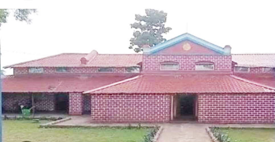 ब्रिटिश काल में खुले स्कूल अब अस्तित्व बचाने की गुहार लगा रहे, यहीं से जगी थी आजादी की अलख