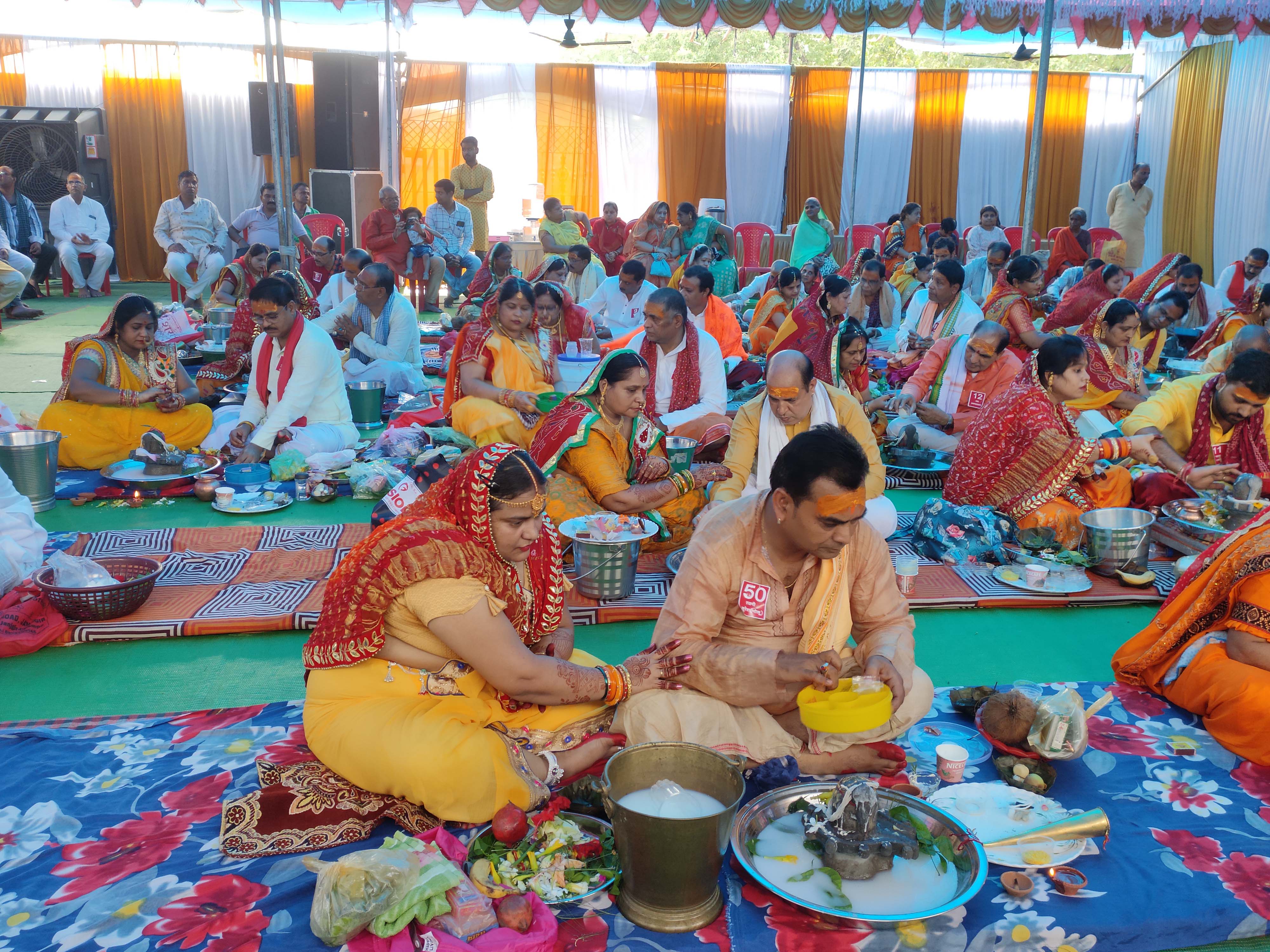 51 पार्थिव शिवलिंग पूजन व महा रुद्राभिषेक 51 पार्थिव शिवलिंग पूजन व महा रुद्राभिषेक