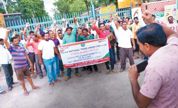 अम्बुजा प्लांट में  मजदूरों की माँग पर 25 को धरना-प्रदर्शन