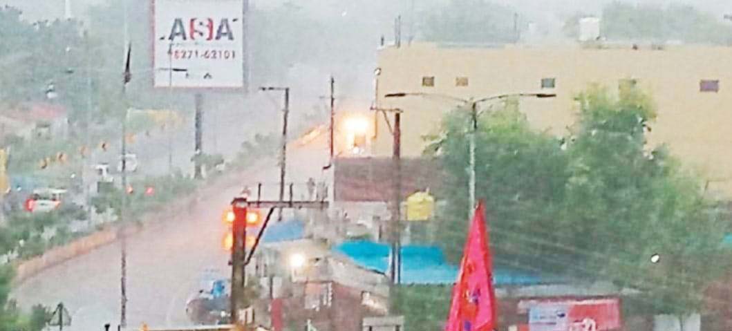 कई दिनों से बारिश नहीं होने के बाद  अब लगातार हो रही बरसात