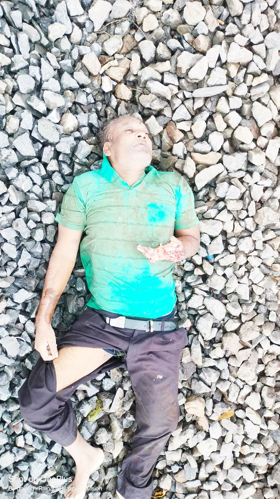 पटरी पर मिली लाश पटरी पर मिली लाश