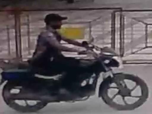 मॉल की पार्किंग से बाइक  चुराने वाला गिरोह सक्रिय