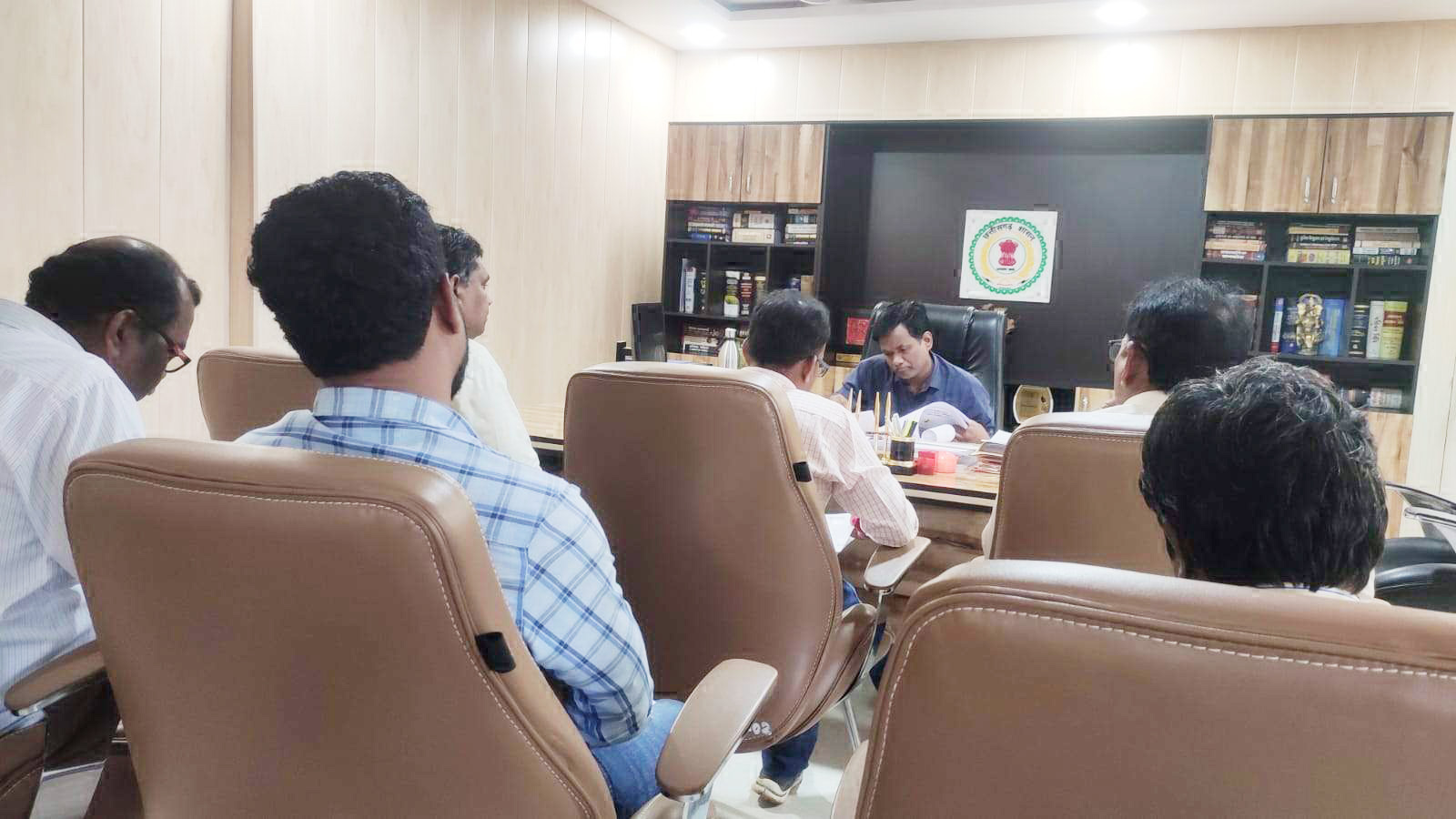 गुणवत्ता व निर्धारित समयावधि में निर्माण कार्यों को करें पूर्ण