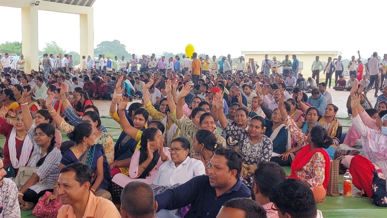40 हजार हेल्थ कर्मचारी दूसरे दिन भी हड़ताल पर 