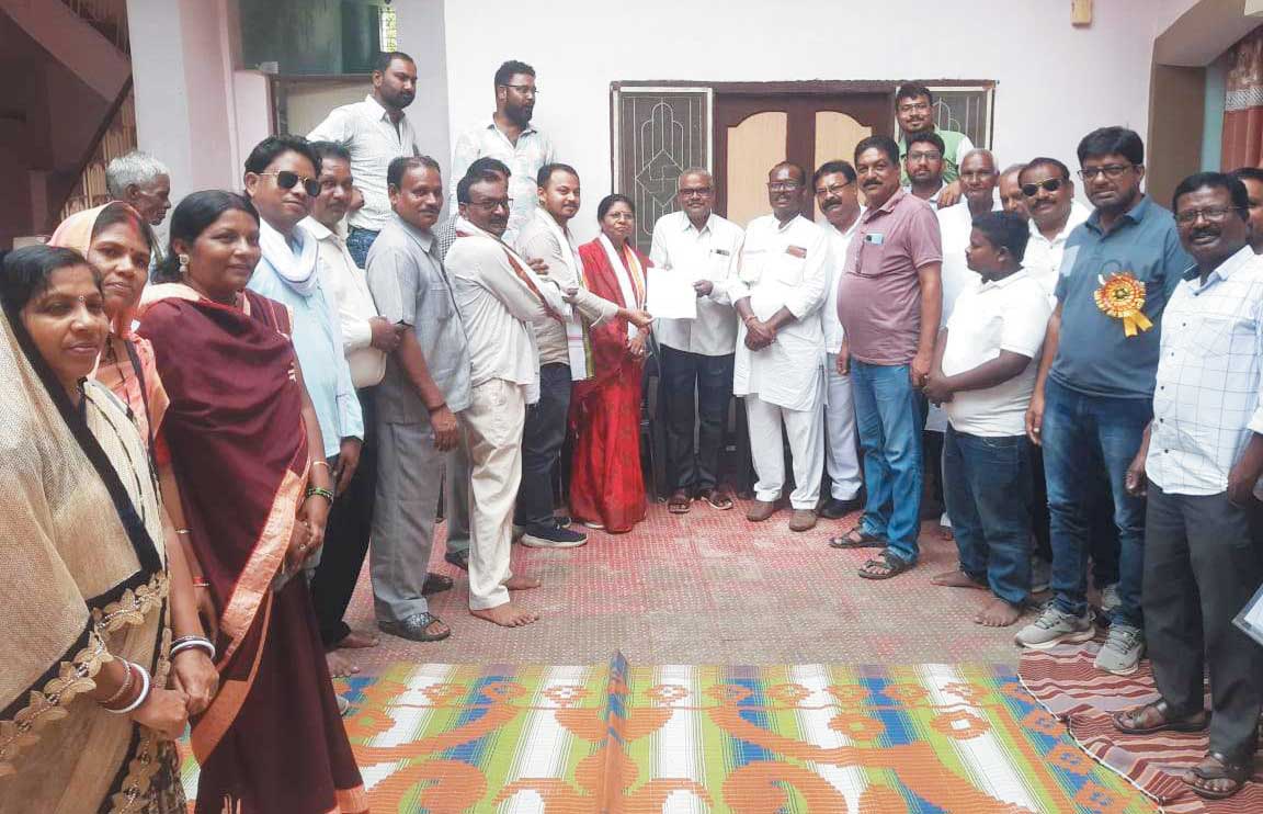 अम्बिका, प्रमोद, रामप्रसाद ने दावेदारी का आवेदन सौंपा