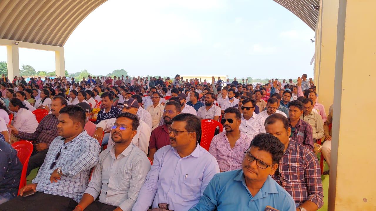 एस्मा की प्रतियां जलाईं गई,  कल सीएम हाउस का घेराव 