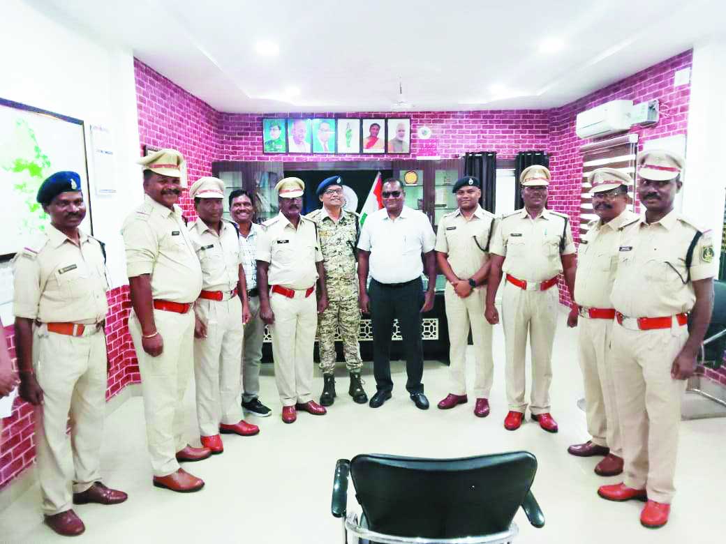 6 प्रधान आरक्षक को सहायक उपनिरीक्षक के पद पर किया पदोन्नत