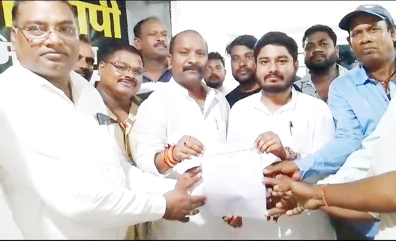 भरतपुर-सोनहत विधानसभा के विधायक गुलाब कमरो कांग्रेस के इकलौते दावेदार