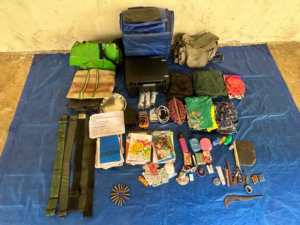 मुठभेड़, 2 नक्सल कैम्प ध्वस्त