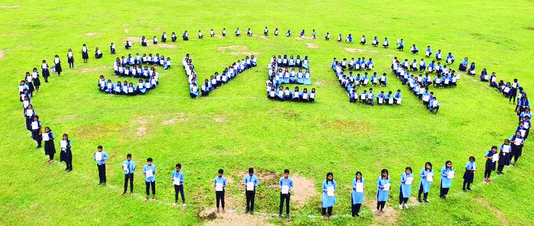 पत्र लेखन एवं मानव श्रृंखला बनाकर मतदाताओं को किया जागरूक 