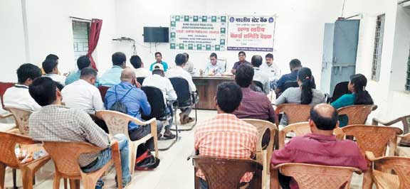 बैंकर्स को प्राथमिकता से ऋण प्रदान करने के निर्देश