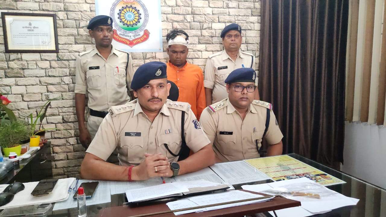 चाकूबाजी का मुख्य आरोपी गिरफ्तार चाकूबाजी का मुख्य आरोपी गिरफ्तार