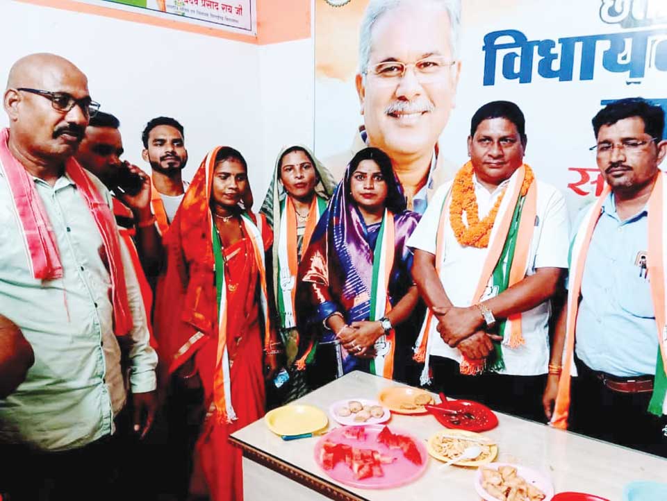 कांग्रेस जिलाध्यक्ष मालाकार का सरसींवा में स्वागत