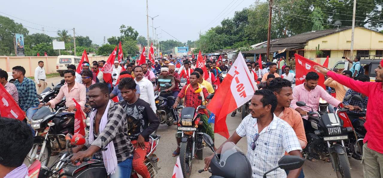 पोलावरम बांध को लेकर सरकार अपनी स्थिति स्पष्ट करें - मनीष कुंजाम