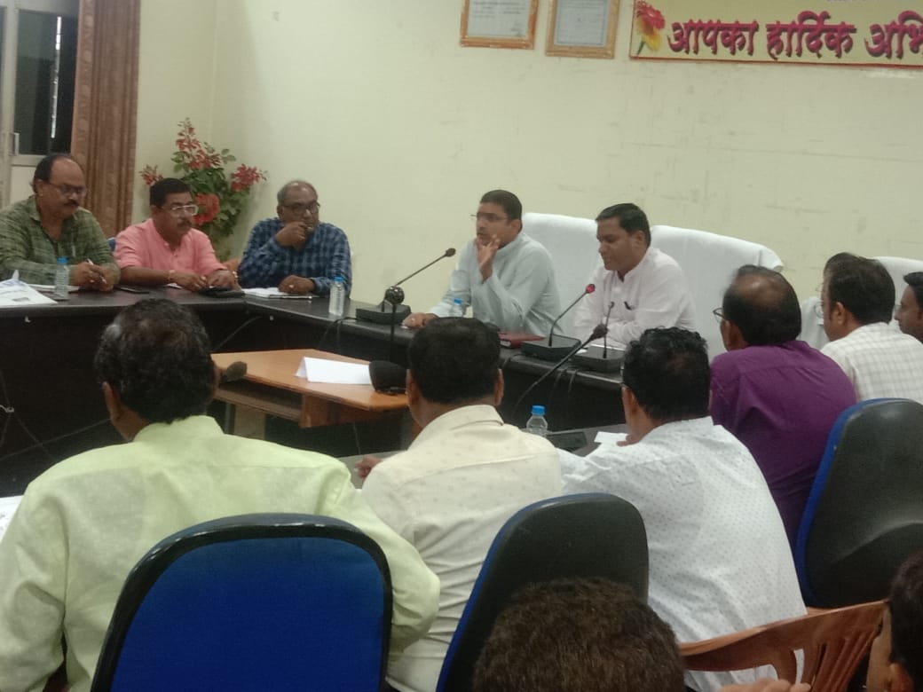 भरोसे के सम्मेलन में खडग़े किसानों को पहनाएंगे गमछा भरोसे के सम्मेलन में खडग़े किसानों को पहनाएंगे गमछा