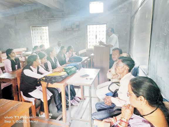 लाहिड़ी महाविद्यालय में दुष्यंत कुमार की जयंती पर व्याख्यान