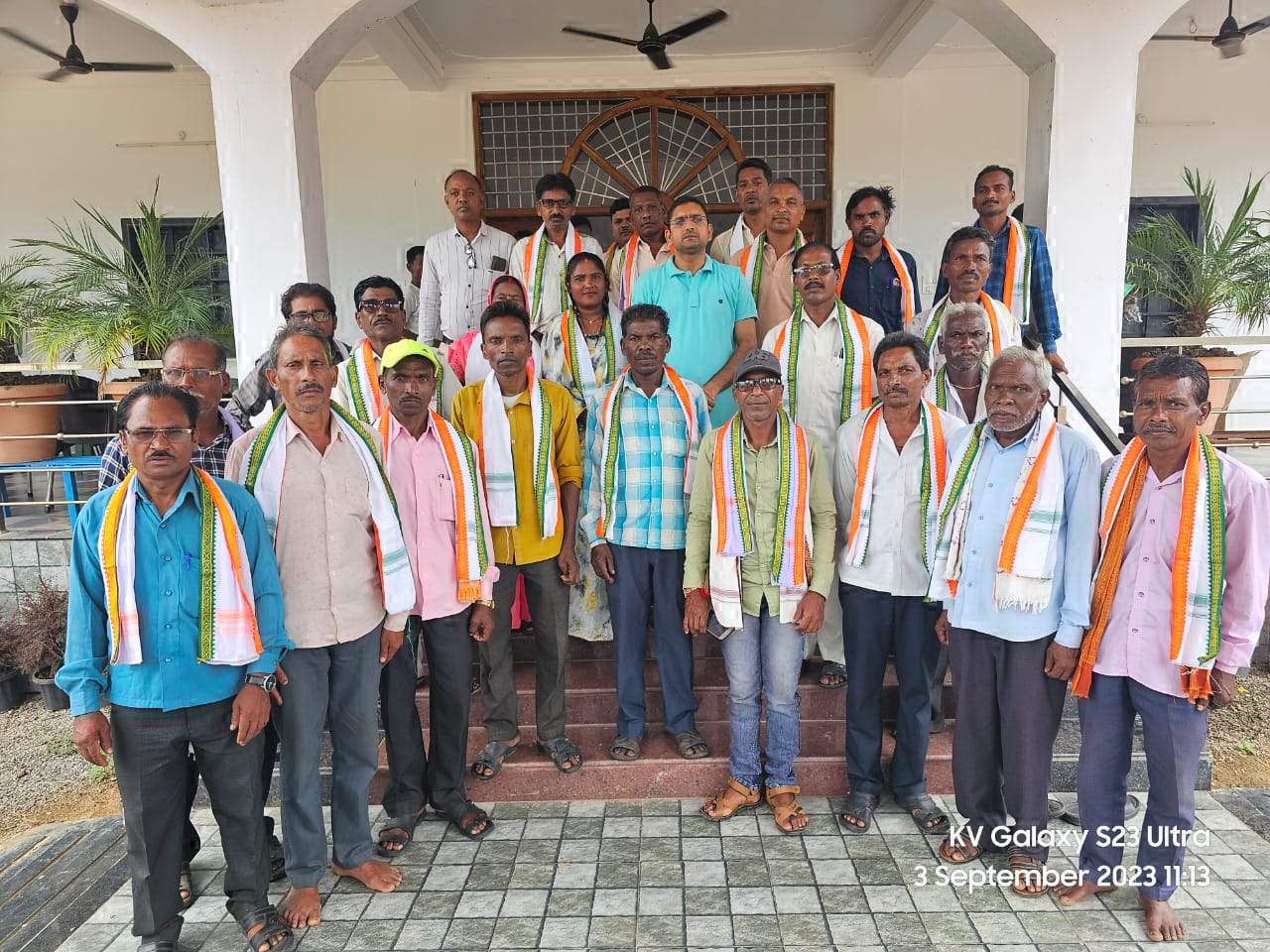 नवाज ने कन्हारपुरी सरपंच और  ग्रामीणों का कराया कांग्रेस प्रवेश