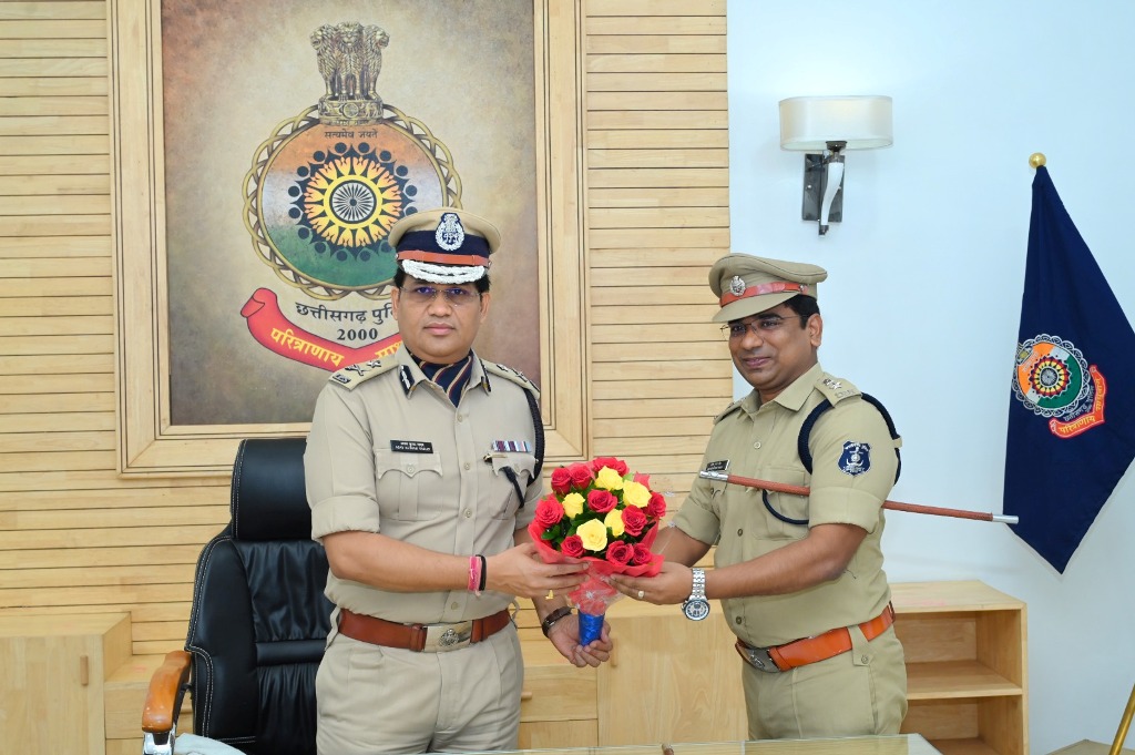 आईपीएस यादव ने बिलासपुर आईजी का प्रभार संभाला