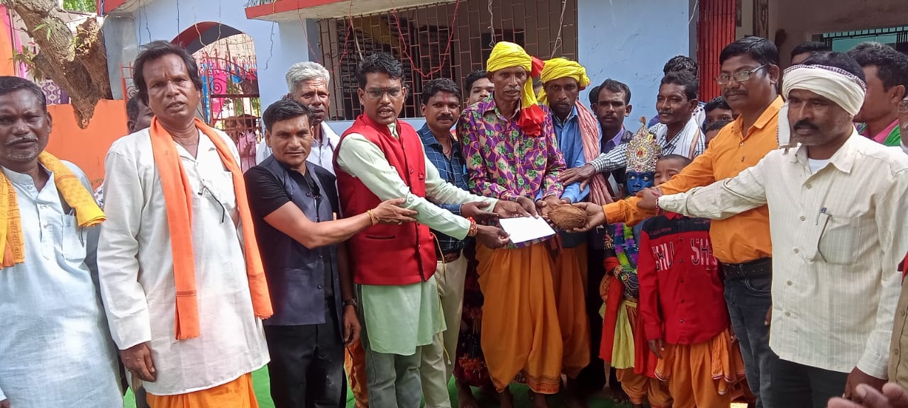 कोसरिया यादव समाज ने कृष्णा जन्माष्टमी पर  भव्य शोभा यात्रा निकाल कर किया नगर भ्रमण