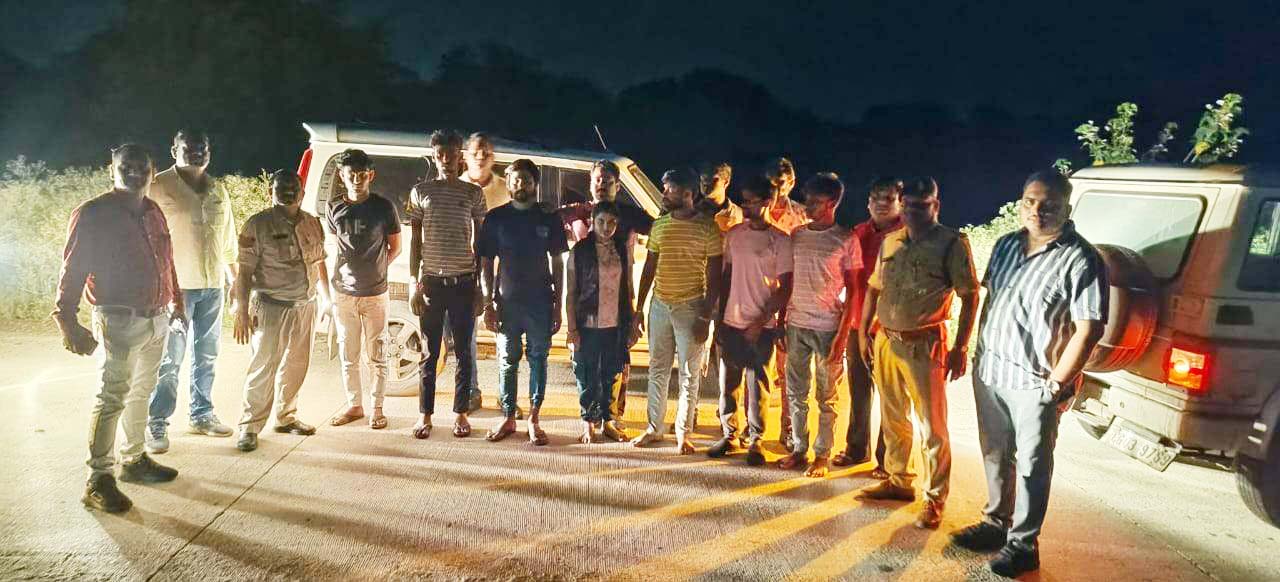 अपहरण और आम्र्स एक्ट के हथियारबंध 7 संदेही पकड़ाए अपहरण और आम्र्स एक्ट के हथियारबंध 7 संदेही पकड़ाए