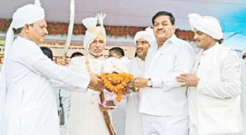 बटन दबाने से मिलेगा राज पाठ, राज्य सरकार पर बरसे धर्म गुरु बालदास  