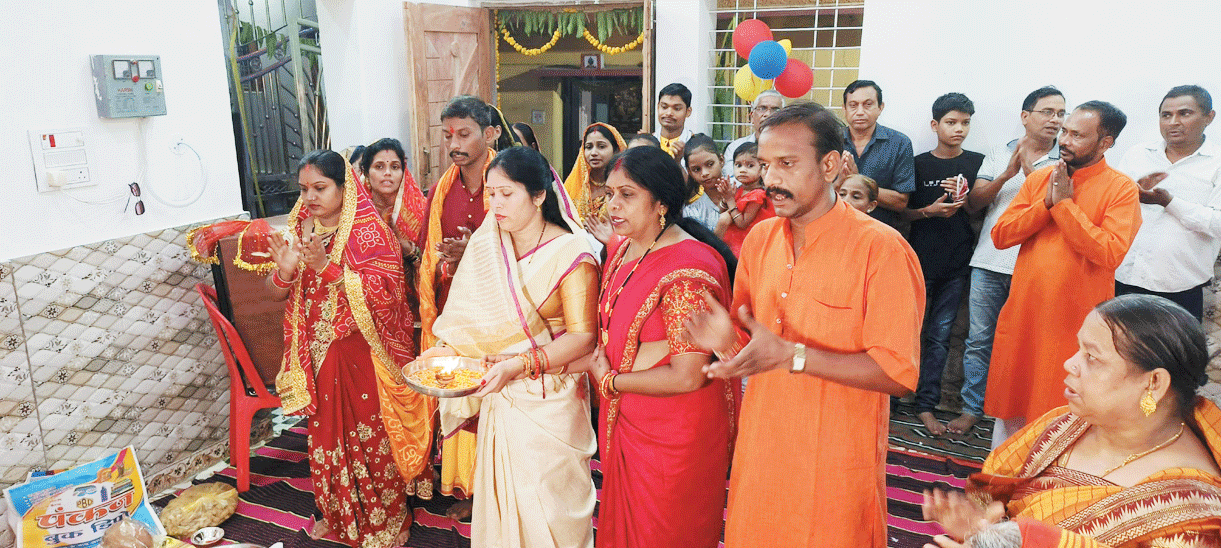 जन्माष्टमी पर विधायक ने देवालयों में पहुंचकर की पूजा-अर्चना