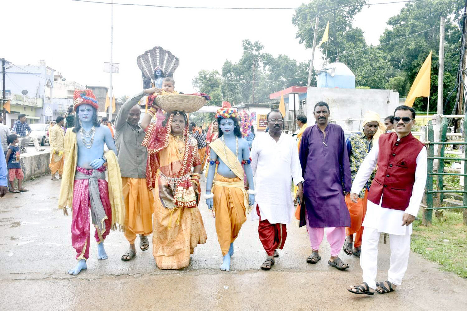 कृष्णमय हुईं नगरी