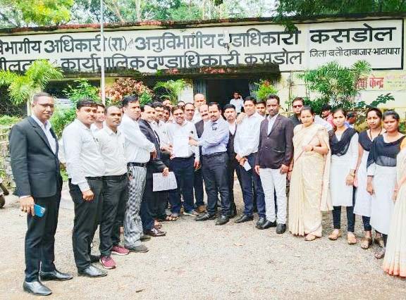 मांगों को ले अधिवक्ताओं की एक दिनी सांकेतिक हड़ताल                      