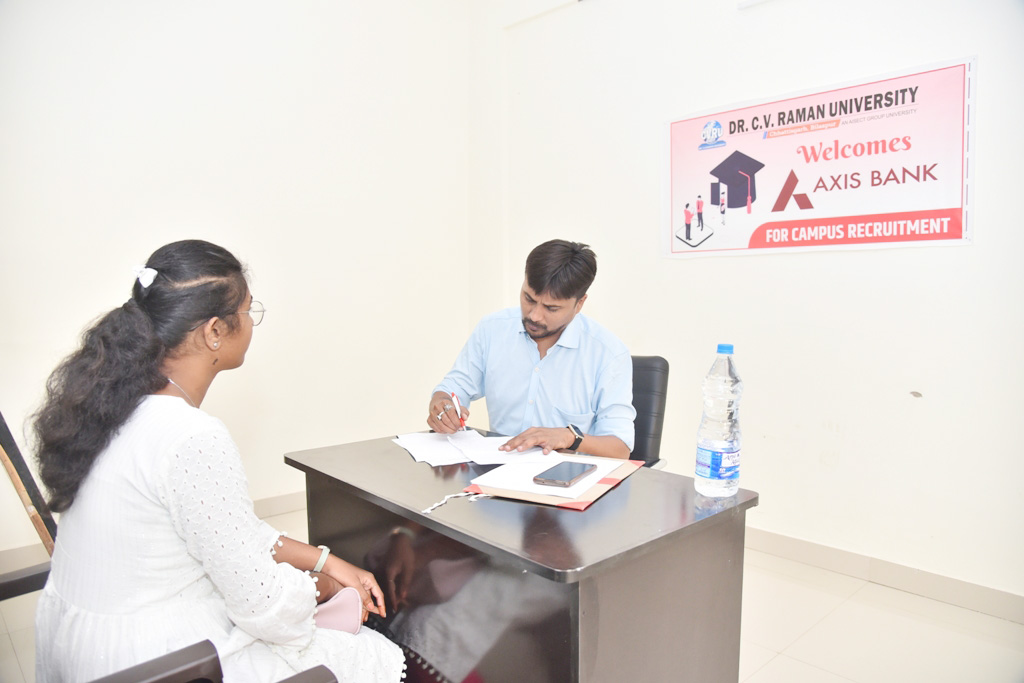 सीवीआरयू में जॉब फेयर, 227 विद्यार्थियों का मल्टीनेशनल, नेशनल कंपनियों में चयन