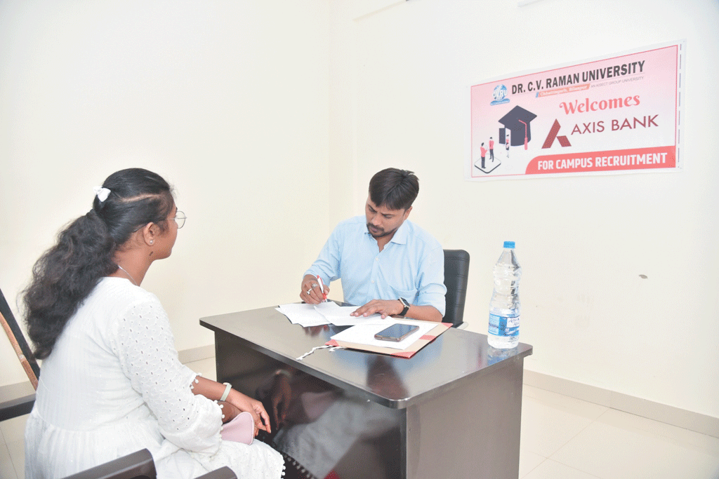 सीवीआरयू में जॉब फेयर, 227 विद्यार्थियों का मल्टीनेशनल, नेशनल कंपनियों में चयन