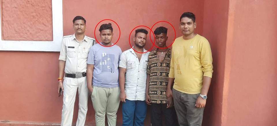 मीना बाजार देखकर लौट रहे युवकों से मारपीट-लूटपाट