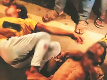  सडक़ हादसे में पुलिसकर्मी समेत 3 घायल, एक की हालत नाजुक