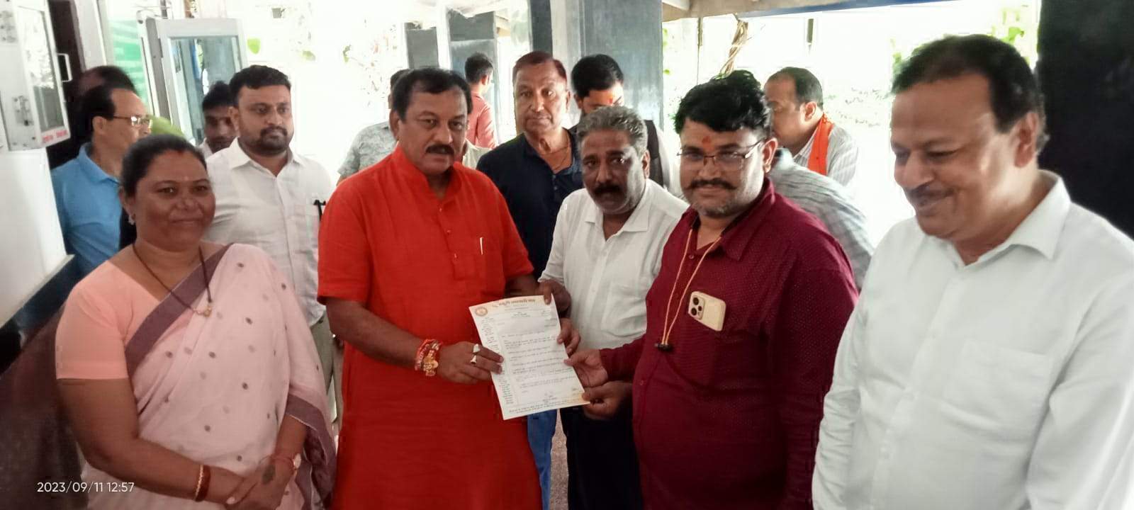 भाजपा घोषणा पत्र के लिए सुझाव आमंत्रित करने विजय पहुंचे कुनकुरी, सरकार बनाने मांगा समर्थन