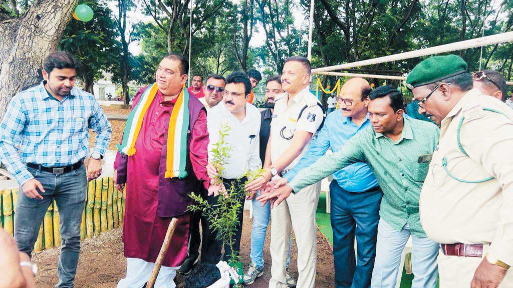 बागबाहरा में बने कृष्ण कुंज का लोकार्पण बागबाहरा में बने कृष्ण कुंज का लोकार्पण