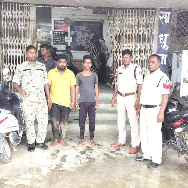 लैलूंगा एसबीआई में सेंधमारी  की कोशिश, 2 आरोपी गिरफ्तार