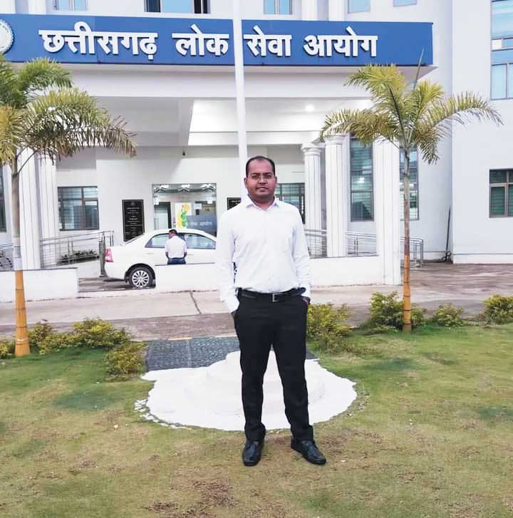 मलय धुरंधर बने परियोजना अधिकारी, विधायक दी शुभकामना