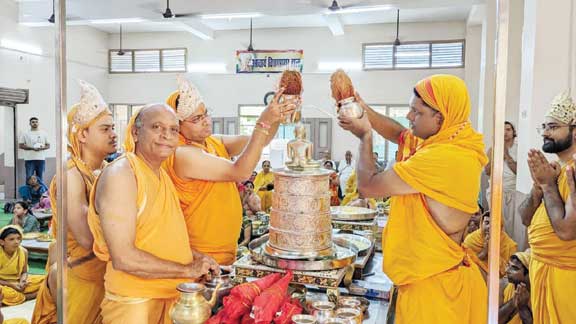 पर्युषण आत्म निरीक्षण का पर्व - पं. अंशुल पर्युषण आत्म निरीक्षण का पर्व - पं. अंशुल