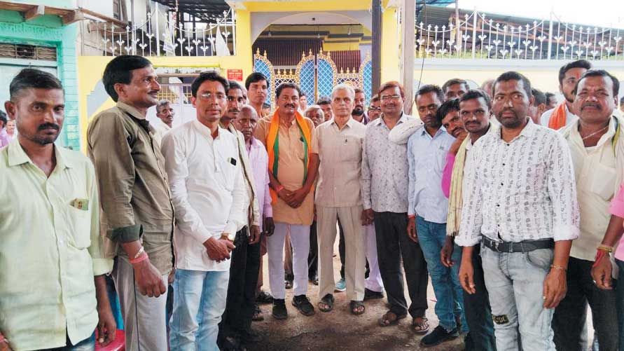 विधायक प्रत्याशी इंद्र कुमार का गांव-गांव जनसंपर्क