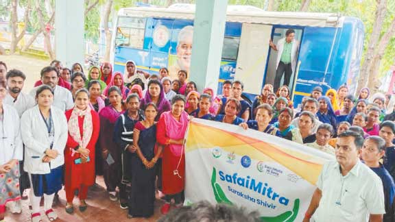 इंडियन स्वच्छता लीग: सफाई मित्र सुरक्षा जांच शिविर का आयोजन