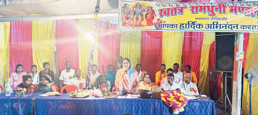 धार्मिक कथाओं का झांकी से सजीव चित्रण कर धर्म जागरण का काम कर रहीं रामधुनी मंडलियां-रंजना धार्मिक कथाओं का झांकी से सजीव चित्रण कर धर्म जागरण का काम कर रहीं रामधुनी मंडलियां-रंजना