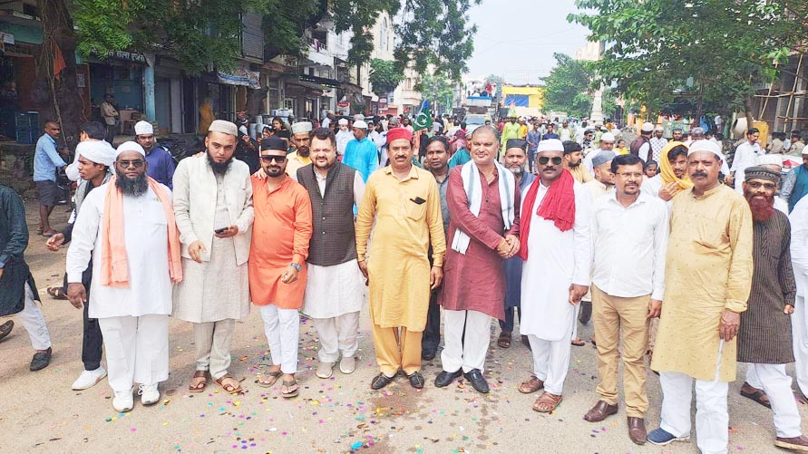 ईद मिलादुन्नबी पर्व पर निकाला भव्य जुलूस